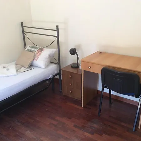 Apartmentbotanist לינה וארוחת בוקר
